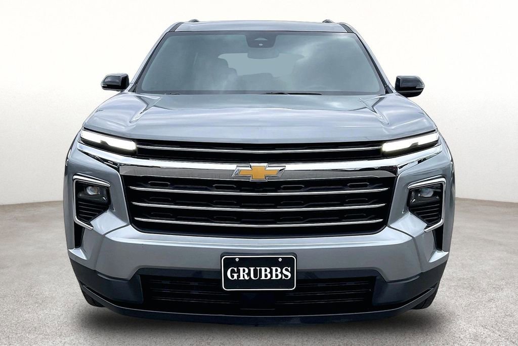 Used 2025 Chevrolet Traverse LT image 5