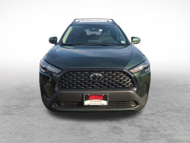 Certified 2023 Toyota Corolla Cross LE w/ Moonroof Package AWD/4WD image 2