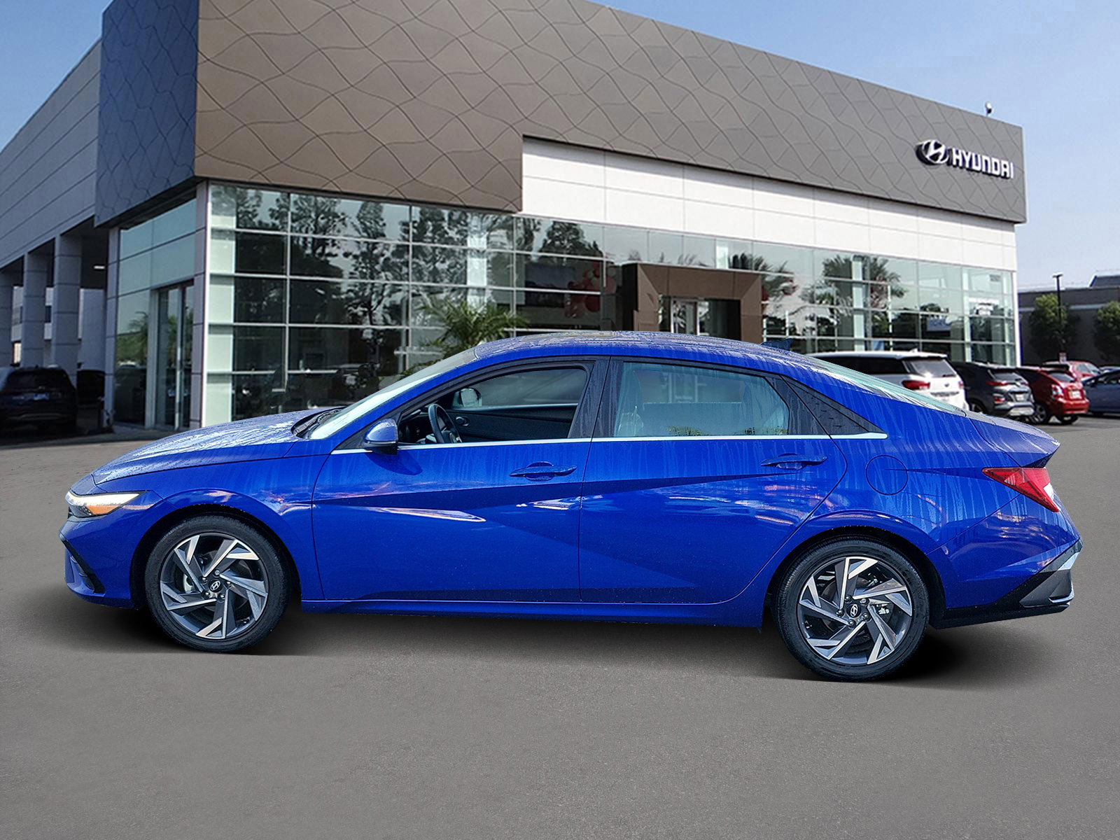 Certified 2025 Hyundai Elantra Limited image 3