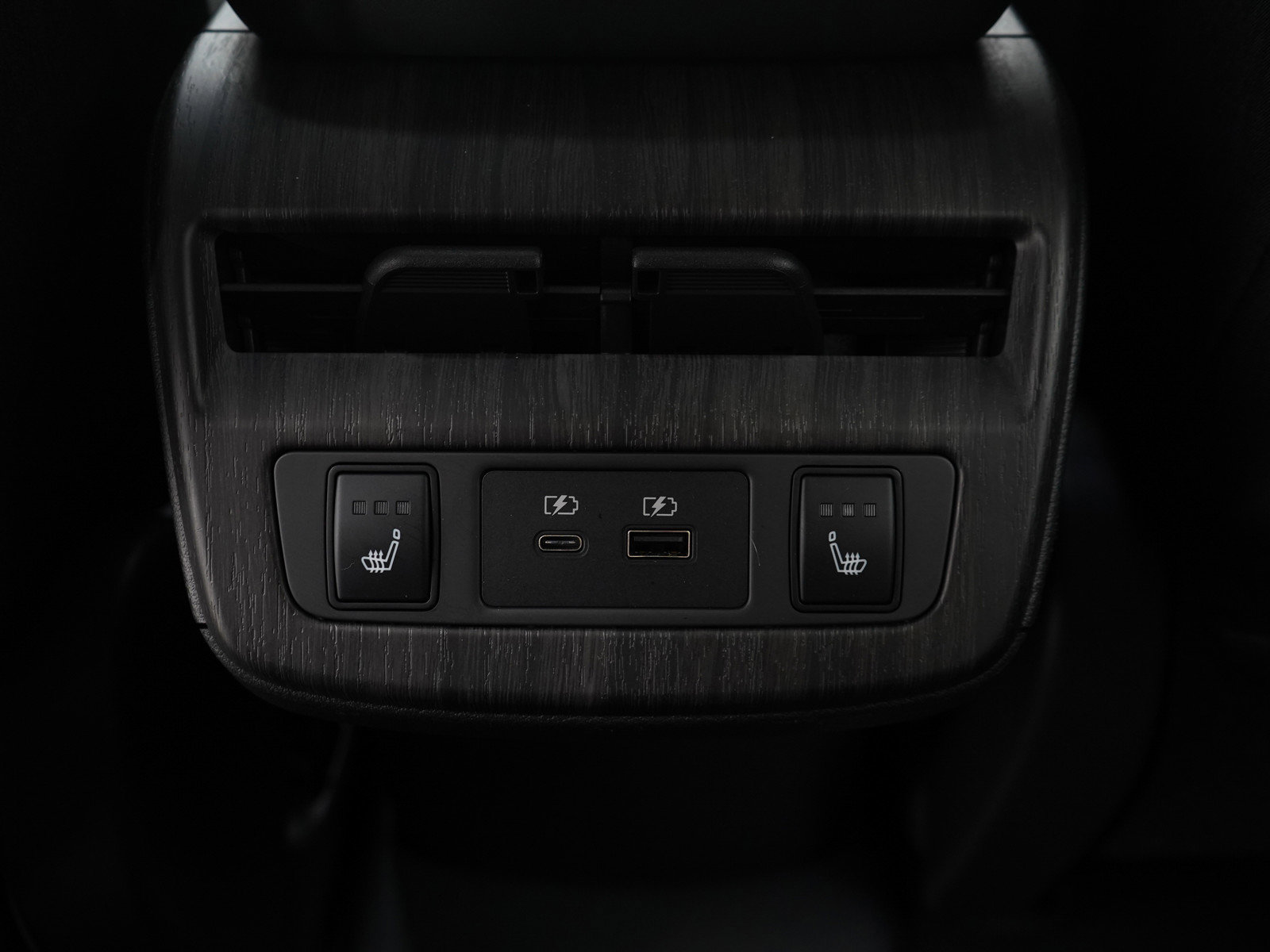 Used 2023 Nissan Ariya FWD image 23