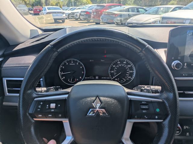 Used 2024 Mitsubishi Outlander SE image 30