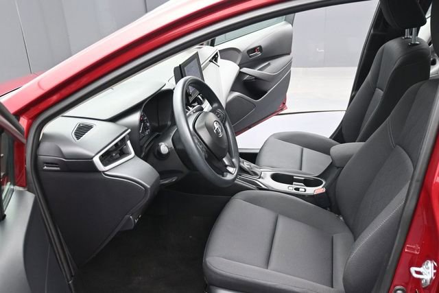 Used 2025 Toyota Corolla LE FWD image 26
