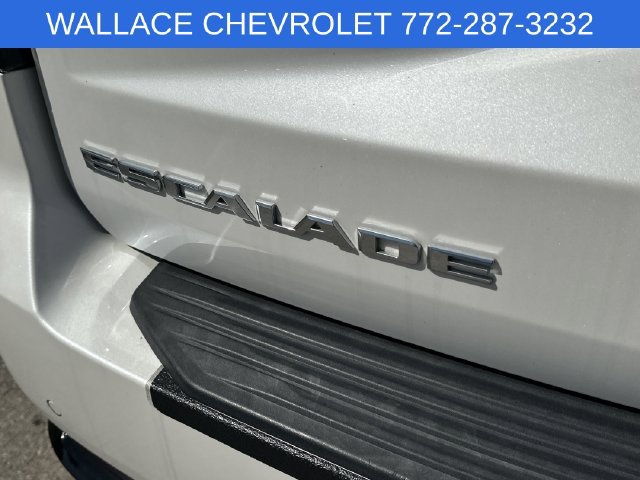 Used 2021 Cadillac Escalade Sport w/ Driver Assist Tech Package AWD/4WD image 10