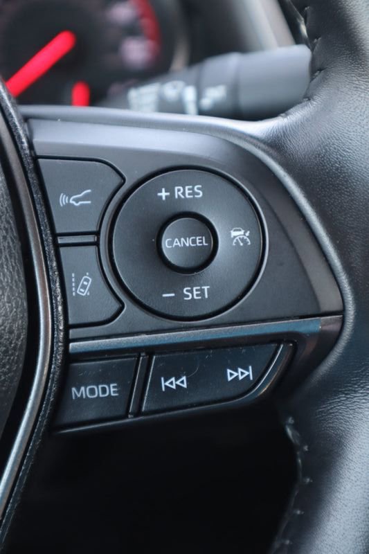 Used 2021 Toyota Camry XSE image 28