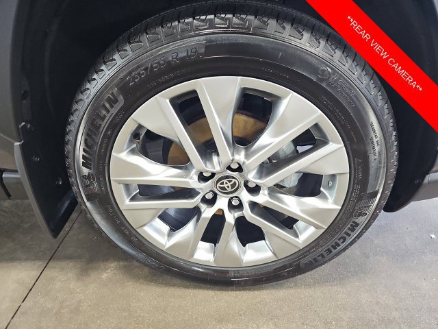 Used 2023 Toyota RAV4 XLE Premium AWD/4WD image 9