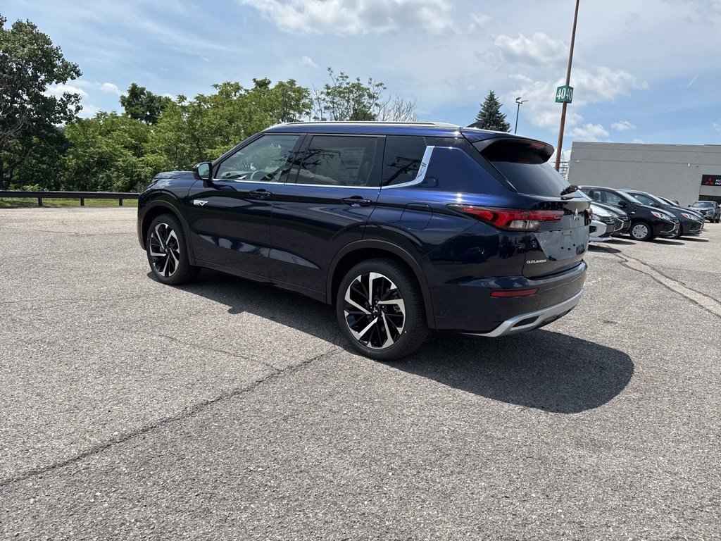 New 2025 Mitsubishi Outlander SEL image 10