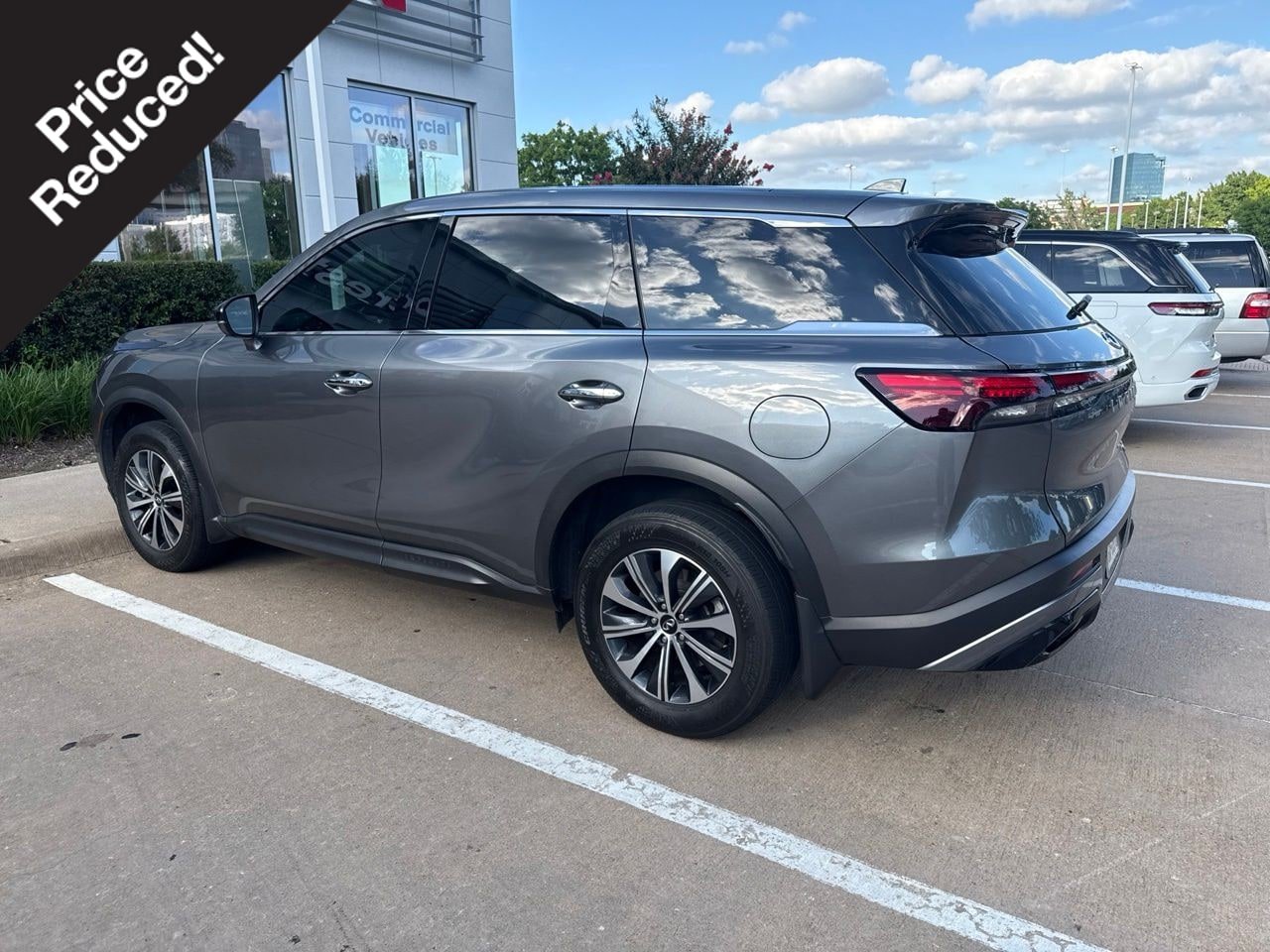 Used 2023 INFINITI QX60 Pure FWD image 1