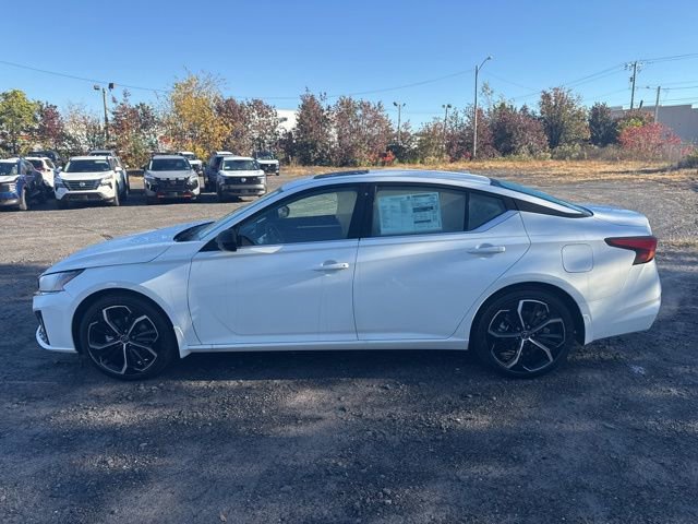 New 2025 Nissan Altima 2.5 SR w/ SR Premium Package FWD image 10