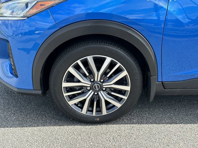 Certified 2024 Nissan Kicks SV image 11
