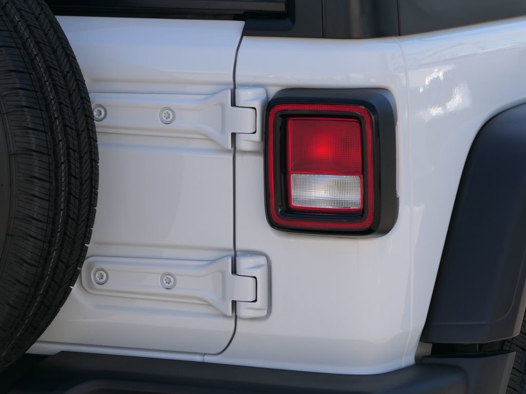 Used 2022 Jeep Wrangler Sport S image 5