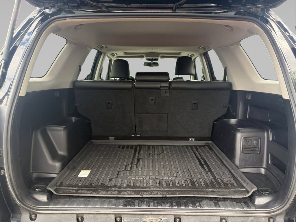 Used 2018 Toyota 4Runner TRD Off-Road Premium AWD/4WD image 14