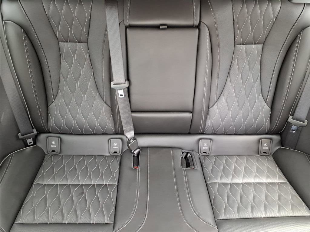 Used 2022 Buick Envision Avenir w/ Technology Package II FWD image 23