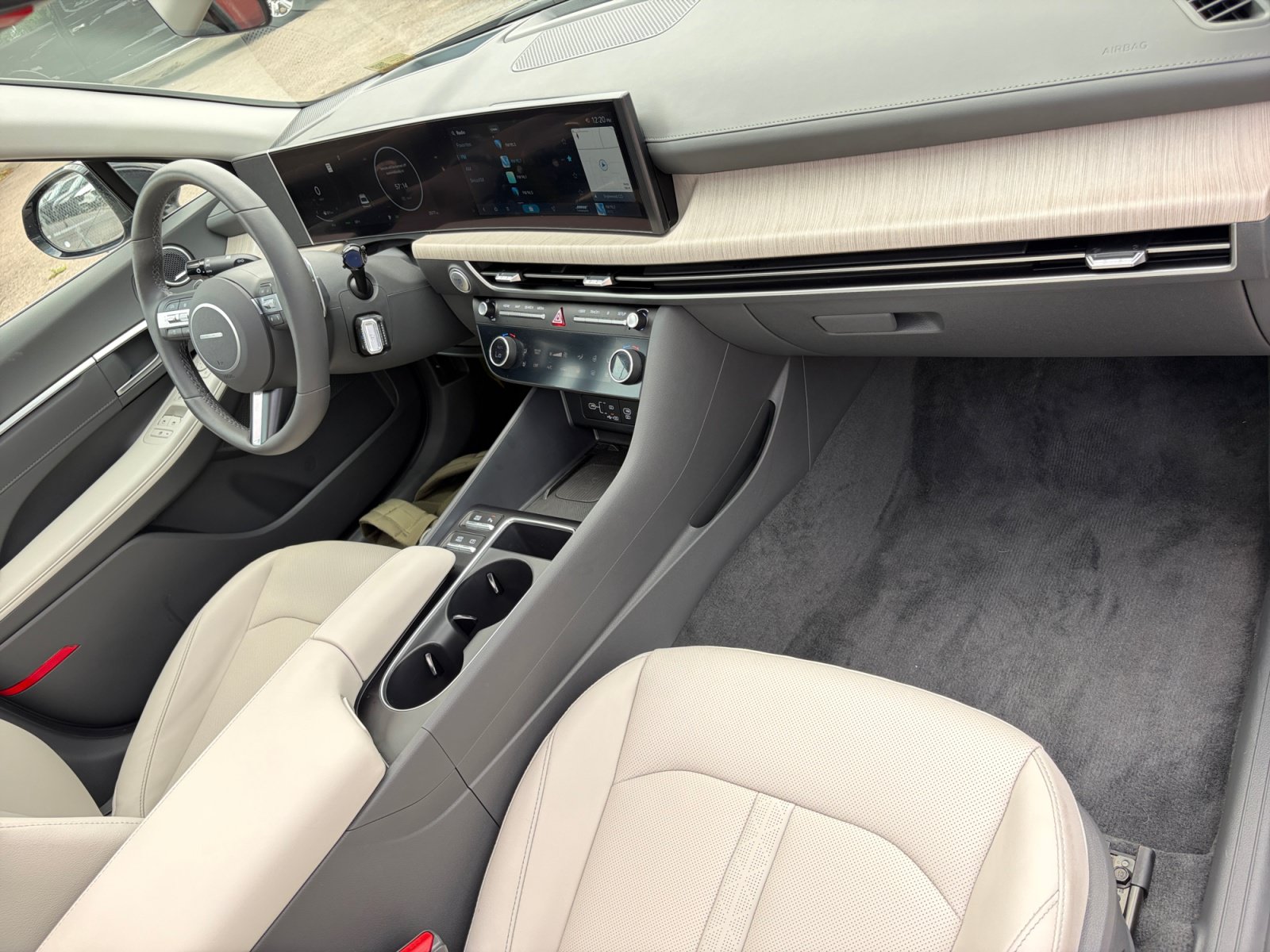 Used 2025 Hyundai Sonata Limited FWD image 33