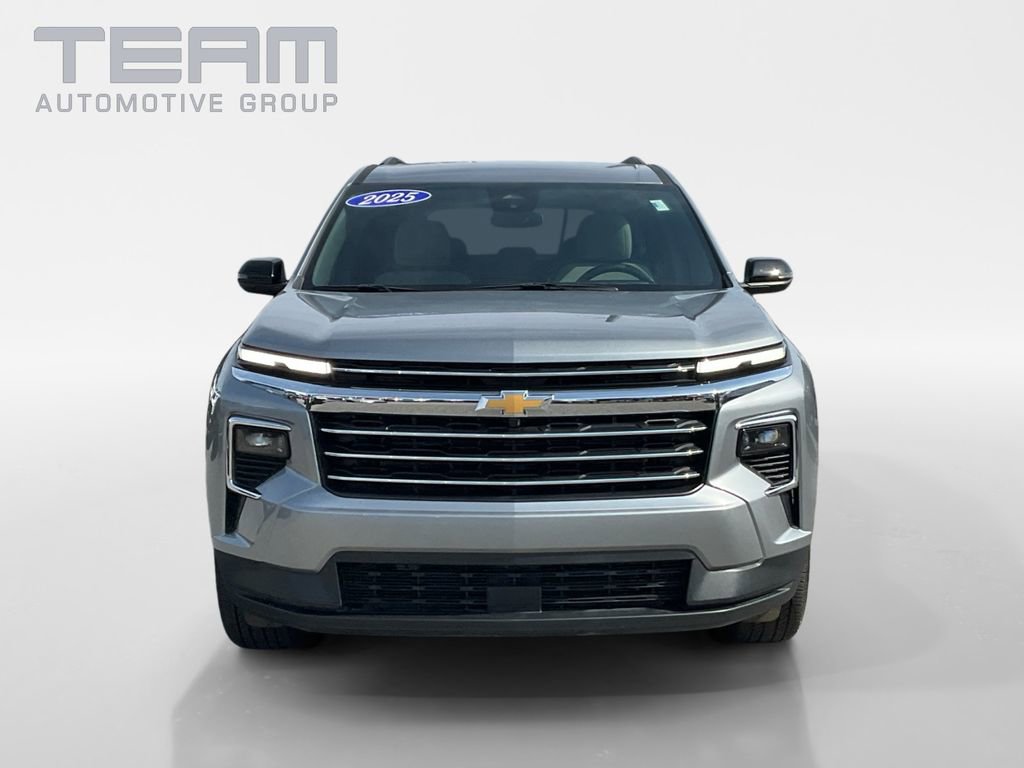 Used 2025 Chevrolet Traverse LT video 2