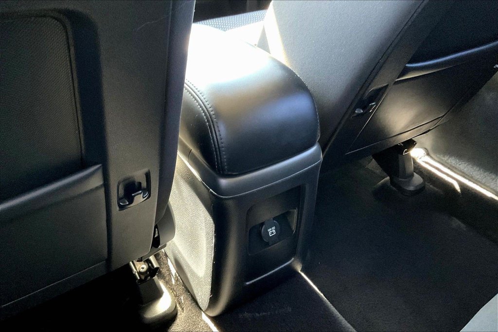 Used 2020 Dodge Journey SE w/ SE Popular Equipment Group FWD image 13