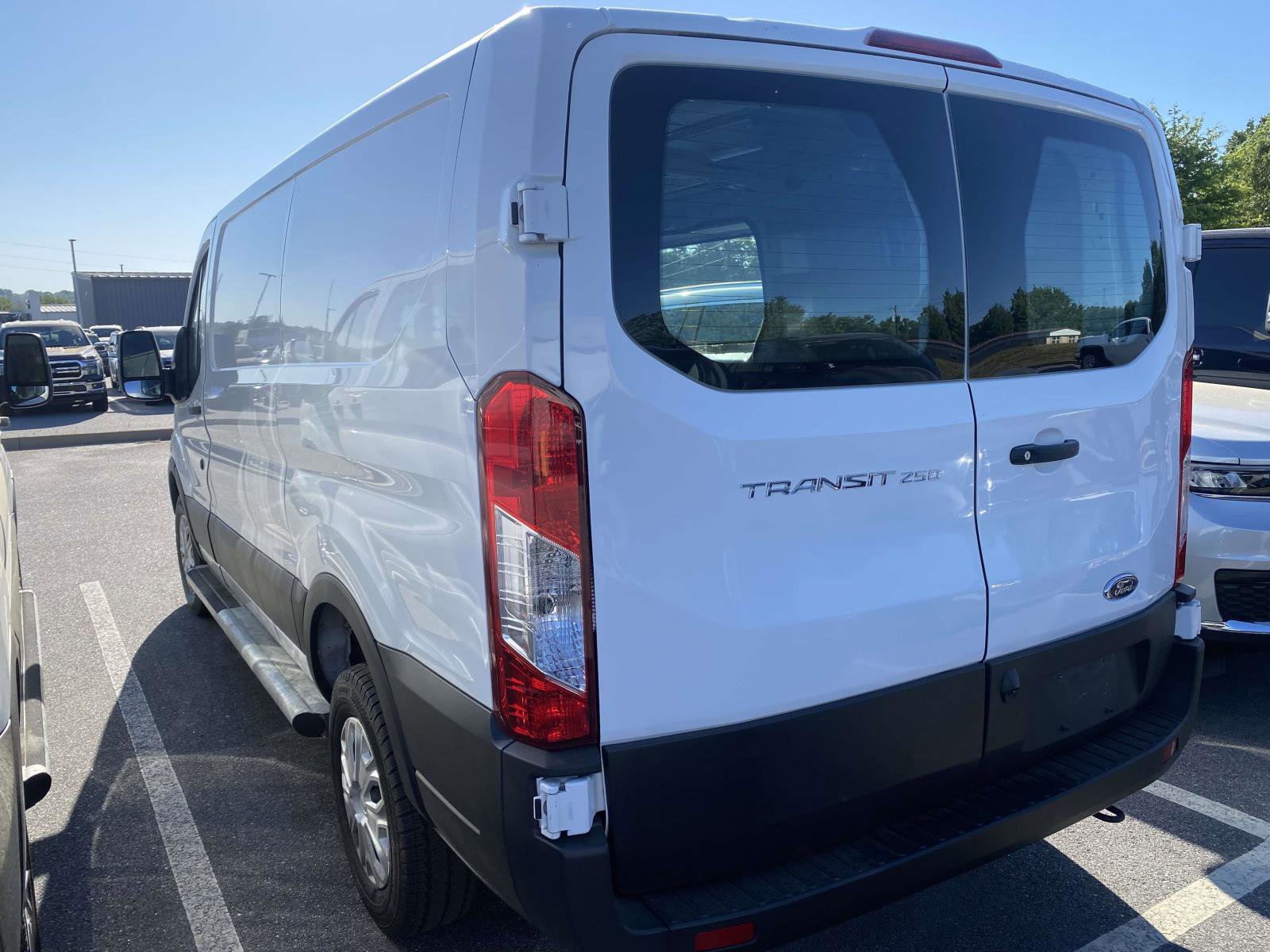 Used 2024 Ford Transit 250 Low Roof w/ Exterior Upgrade Package RWD image 4
