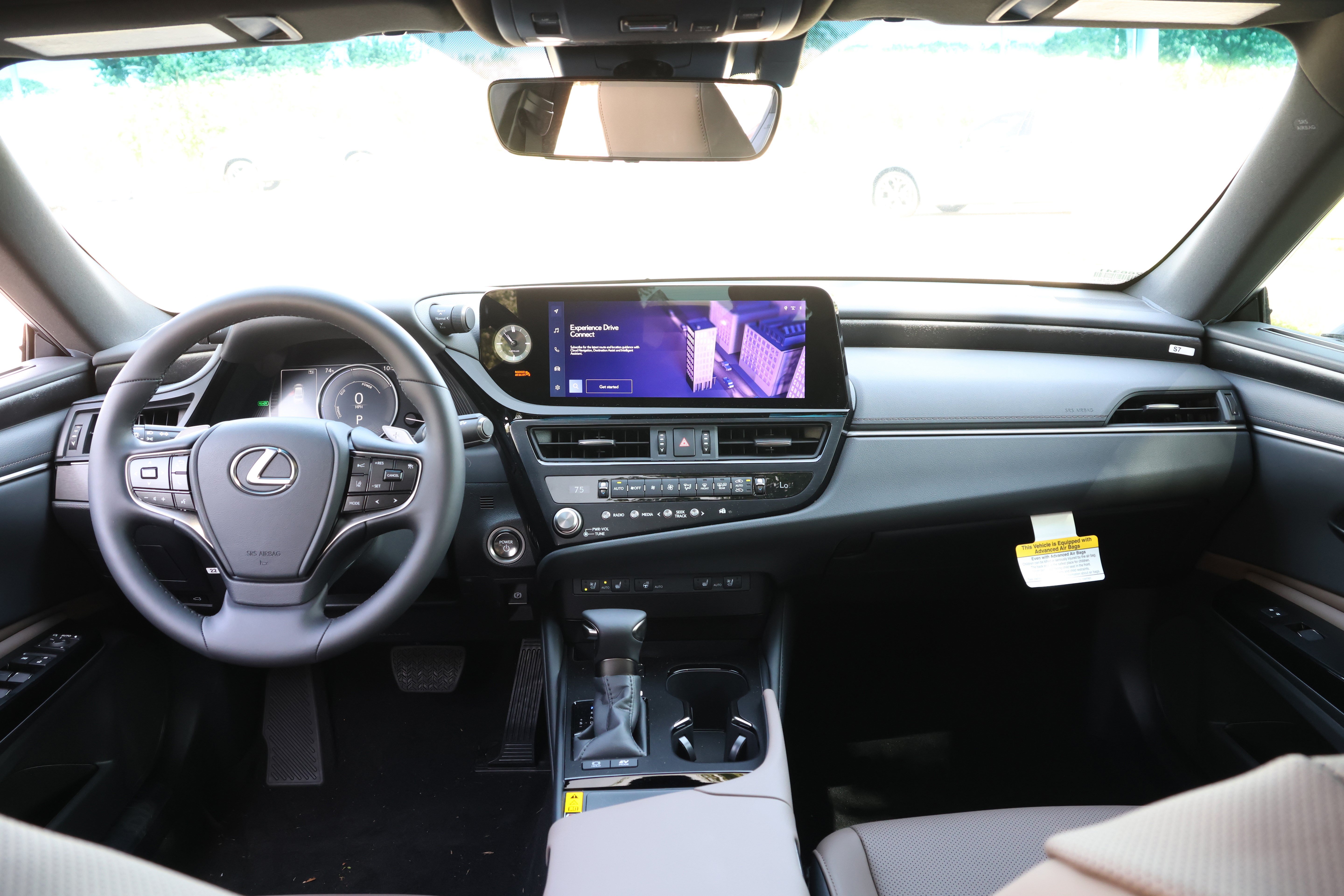 Used 2025 Lexus ES 300h w/ Premium Package FWD image 20