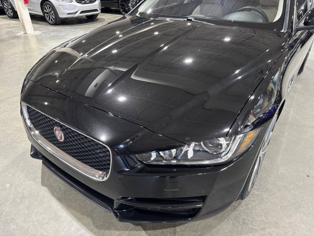 Used 2017 Jaguar XE Prestige image 30