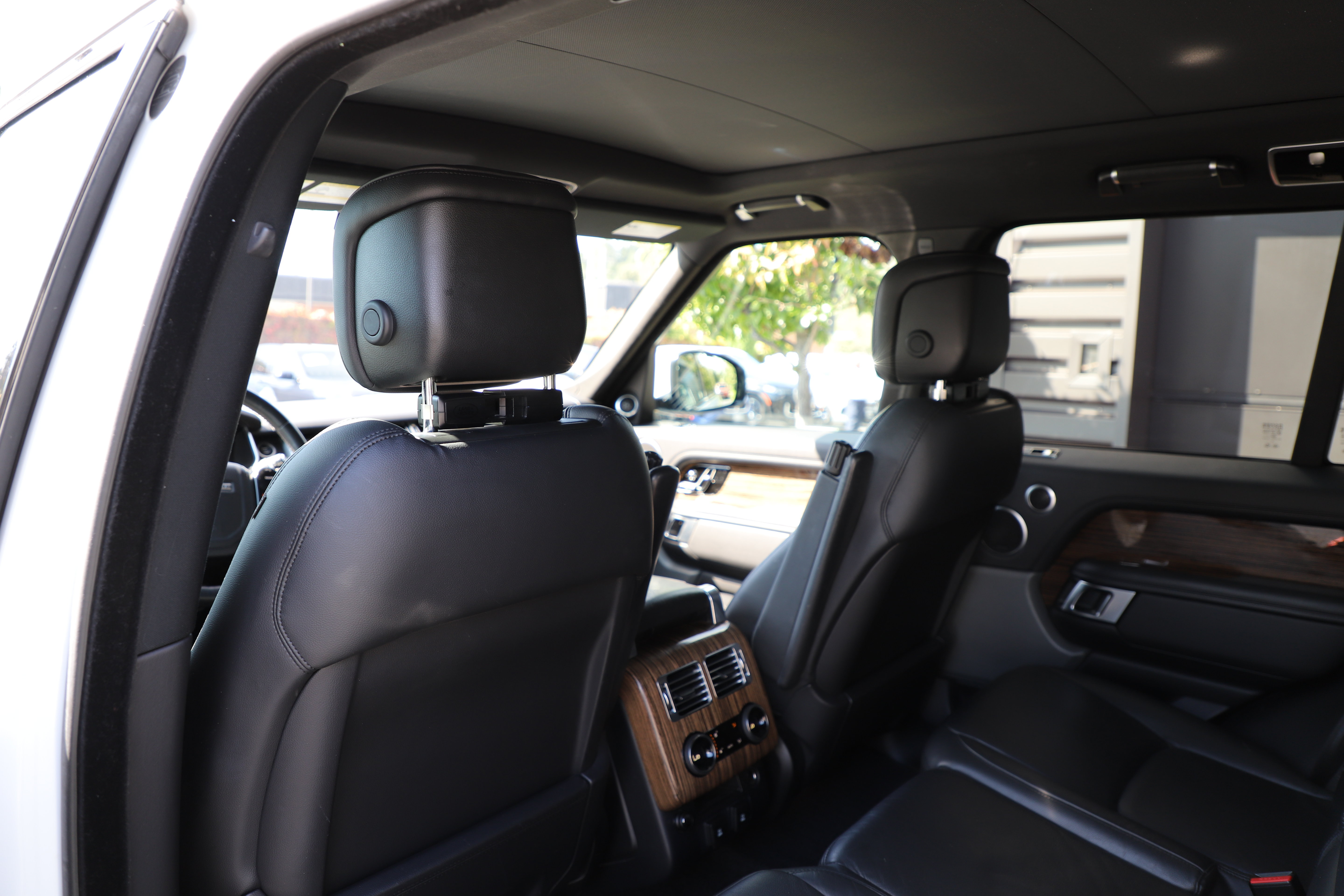 Used 2018 Land Rover Range Rover AWD/4WD image 15