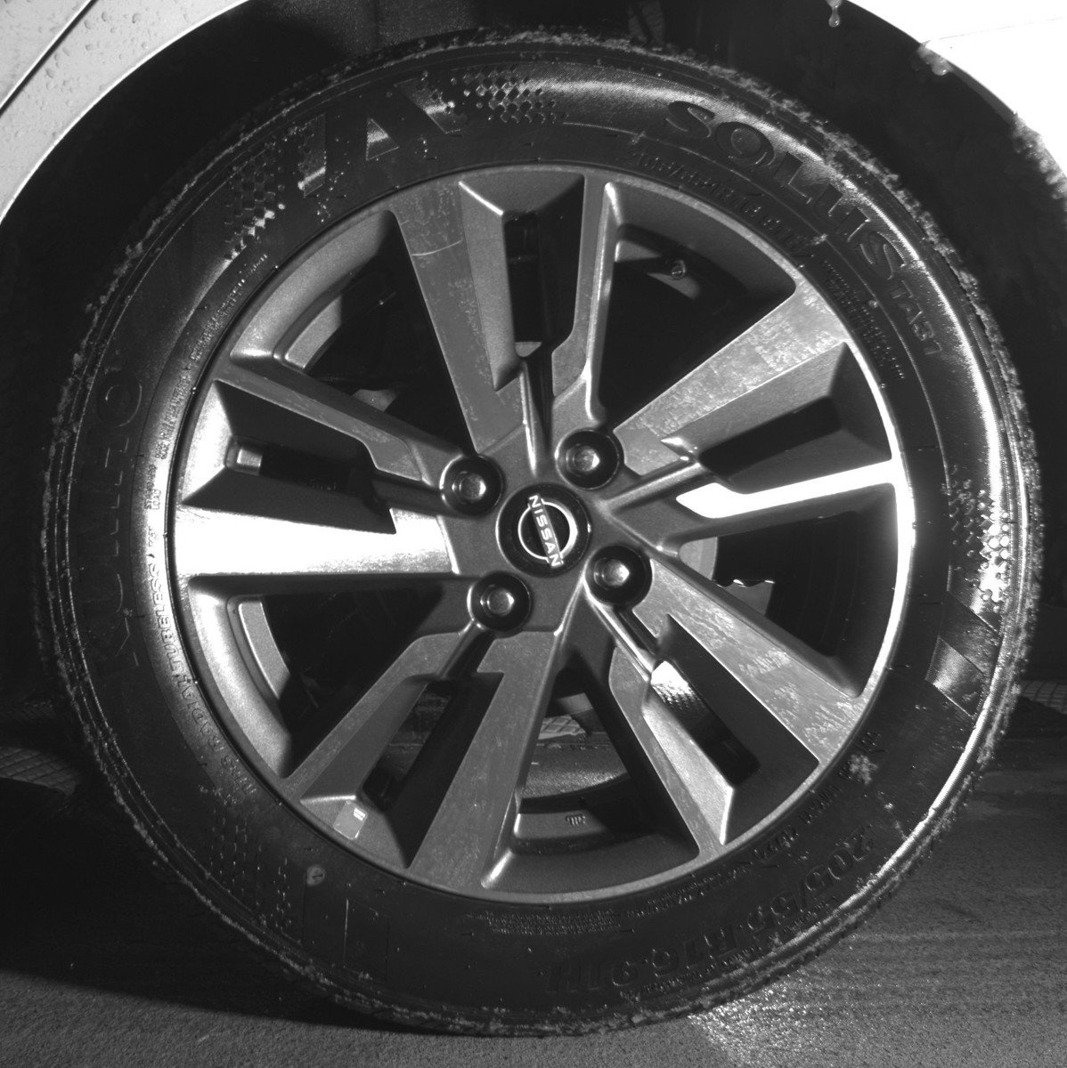 Used 2025 Nissan Versa SV image 14