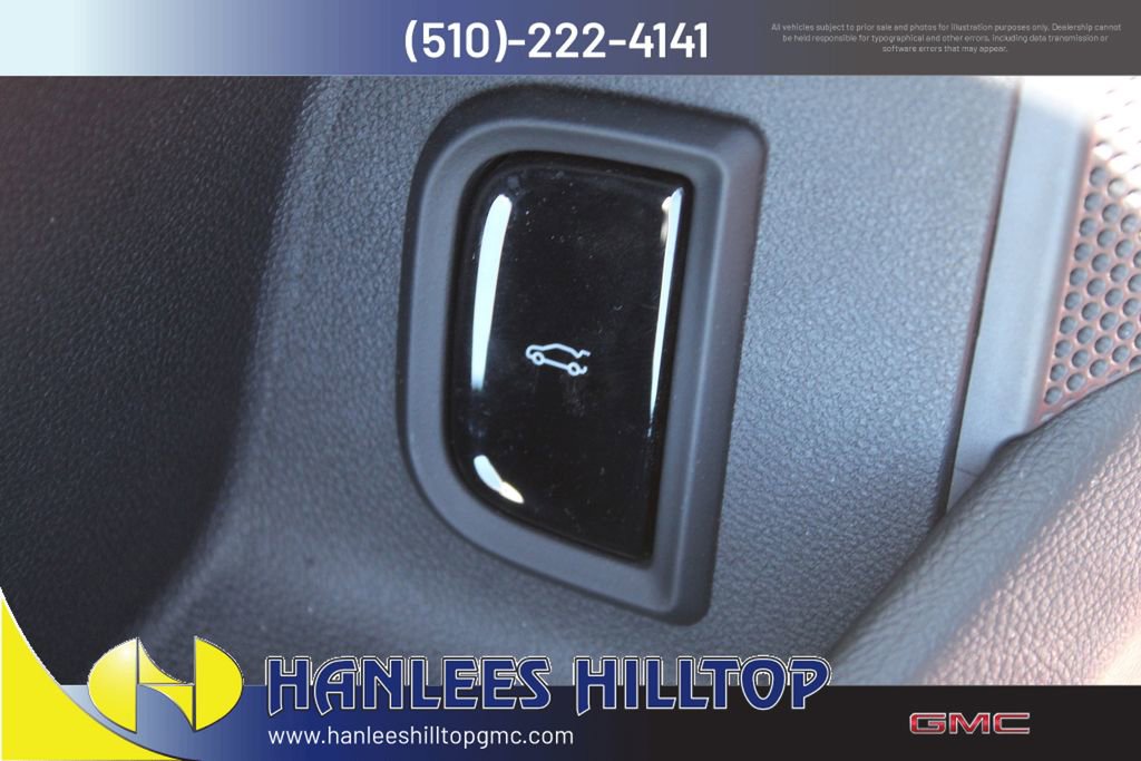 Used 2024 Cadillac Lyriq Luxury AWD/4WD image 15