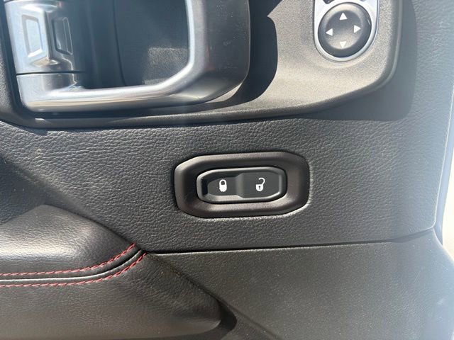 Used 2018 Jeep Wrangler Unlimited Rubicon AWD/4WD image 31