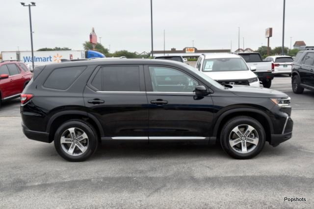 Certified 2025 Honda Pilot EX-L image 3