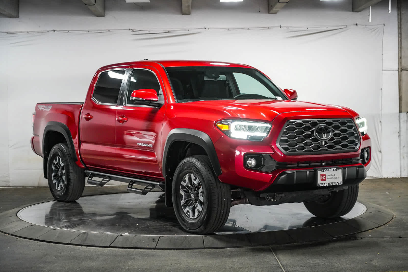 Used 2022 Toyota Tacoma TRD Off-Road w/ Technology Package AWD/4WD image 7