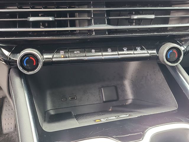 Used 2025 Chevrolet Traverse LT FWD image 31