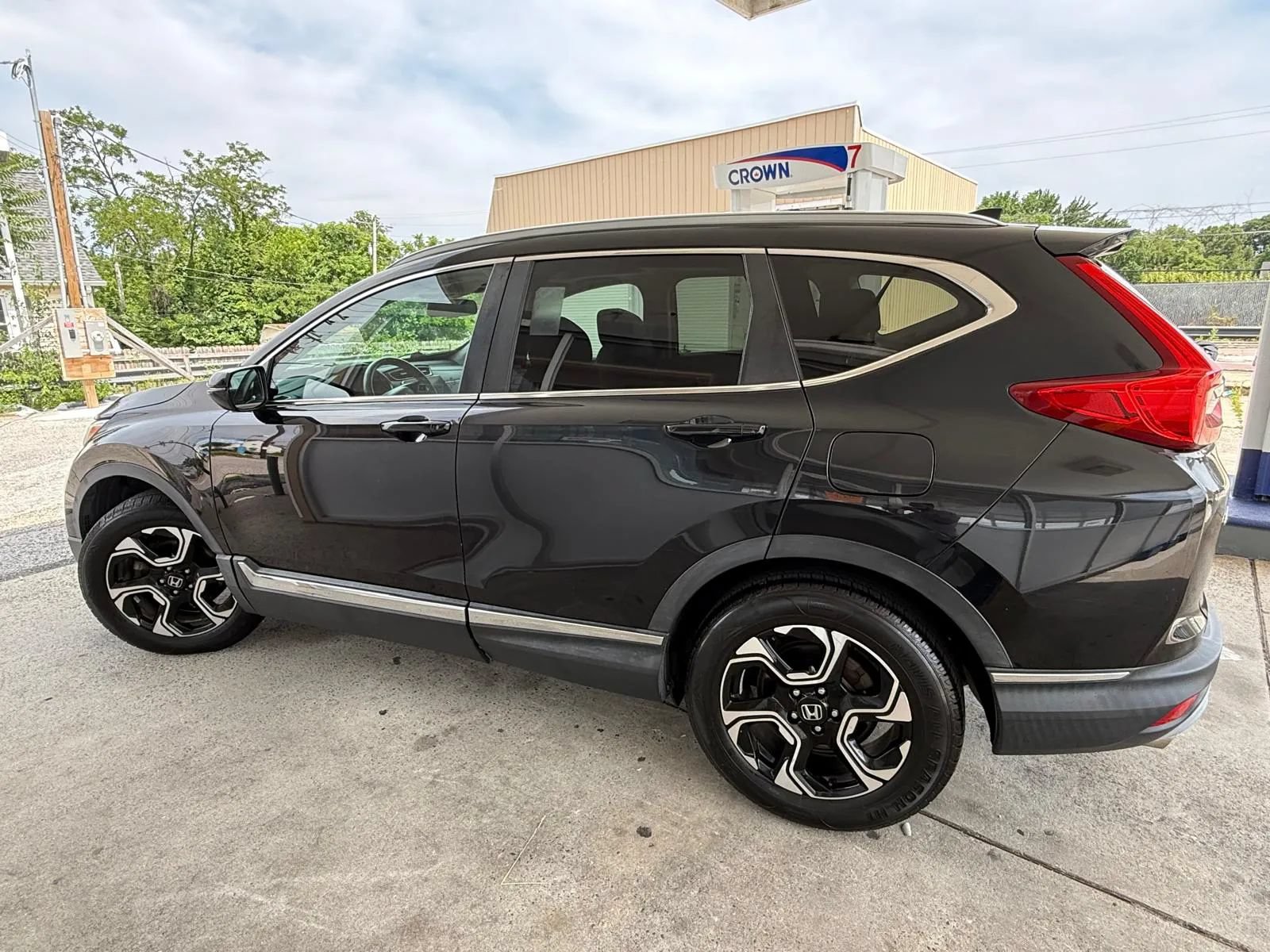 Used 2017 Honda CR-V Touring image 6