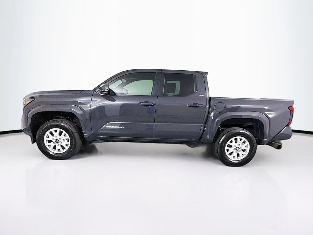 Used 2025 Toyota Tacoma SR5 AWD/4WD image 6