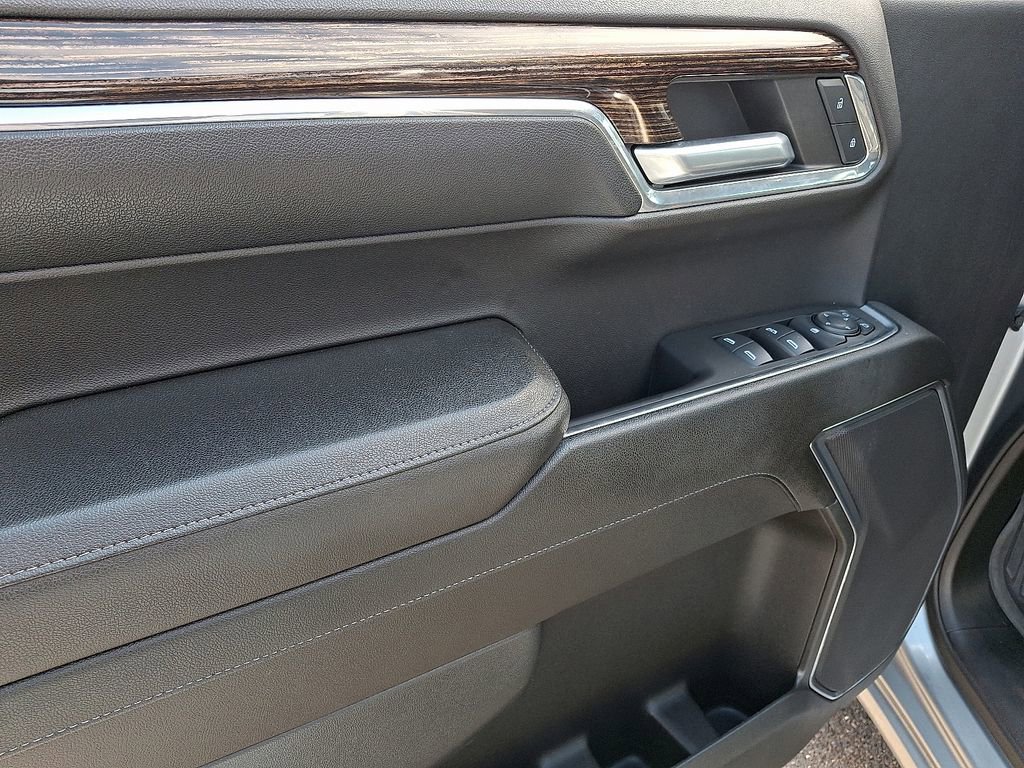 Used 2023 GMC Sierra 1500 Elevation image 13