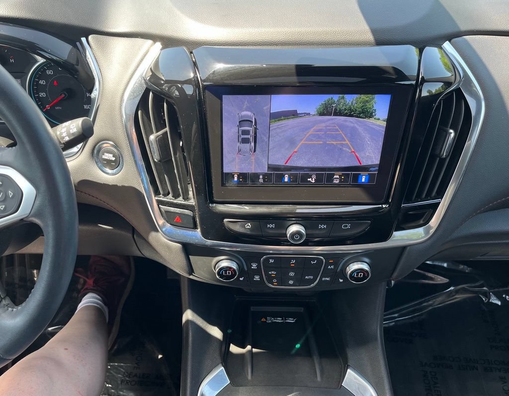 Used 2022 Chevrolet Traverse RS AWD/4WD image 13