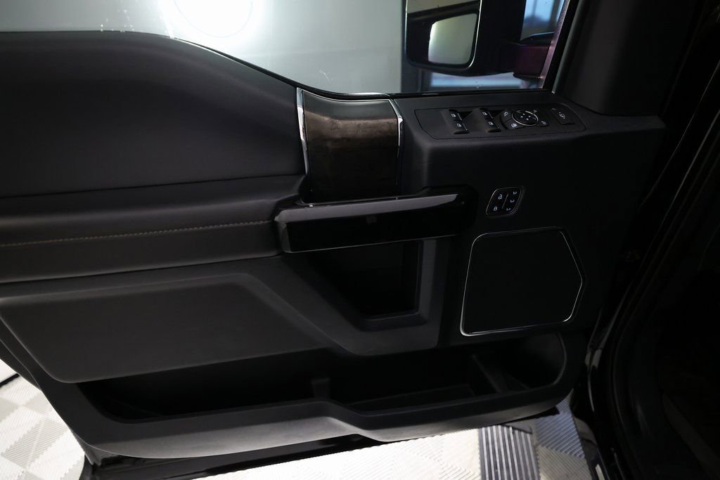 Used 2022 Ford F250 Lariat w/ Black Appearance Package image 14