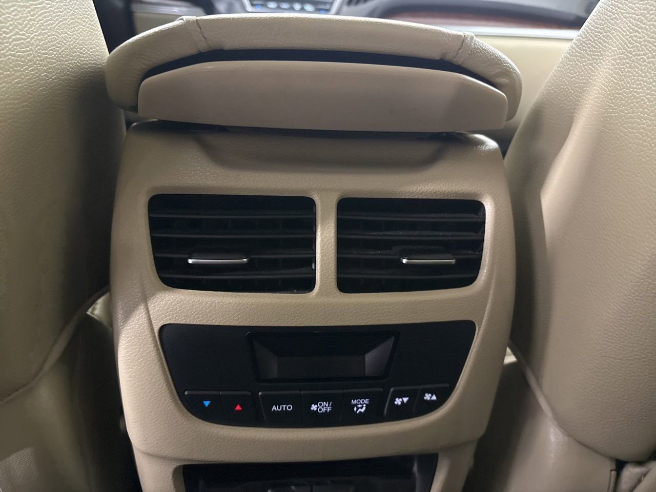 Used 2020 Acura MDX FWD image 25