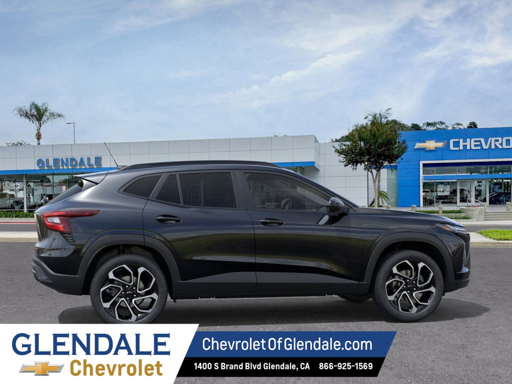 New 2026 Chevrolet Trax RS w/ Driver Confidence Package FWD image 5