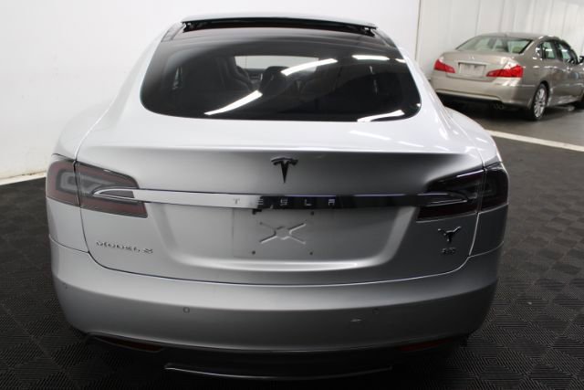 Used 2015 Tesla Model S 85 RWD image 8
