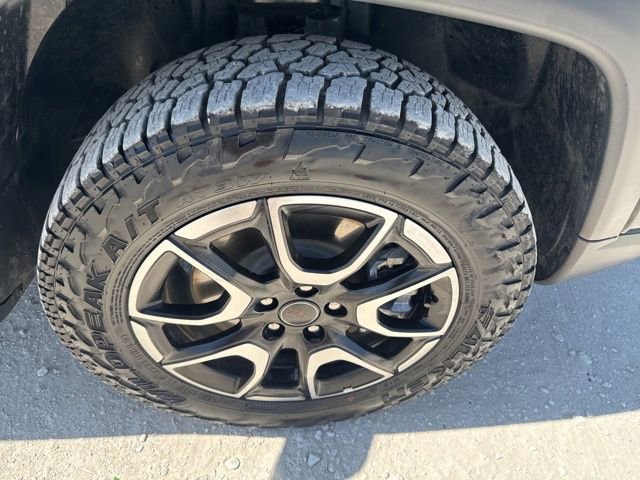 Used 2025 Jeep Compass Trailhawk image 25