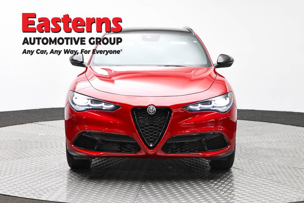 Used 2024 Alfa Romeo Stelvio Sprint AWD/4WD image 2