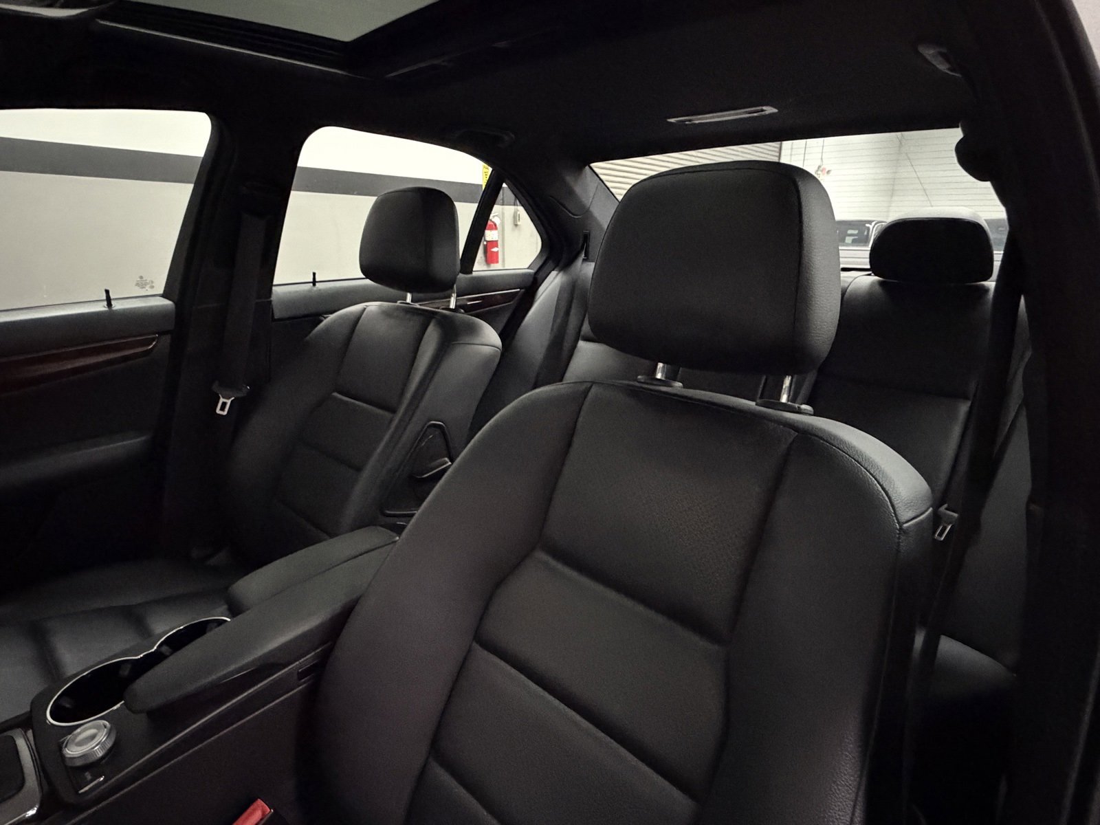 Used 2009 Mercedes-Benz C 300 Sedan image 23