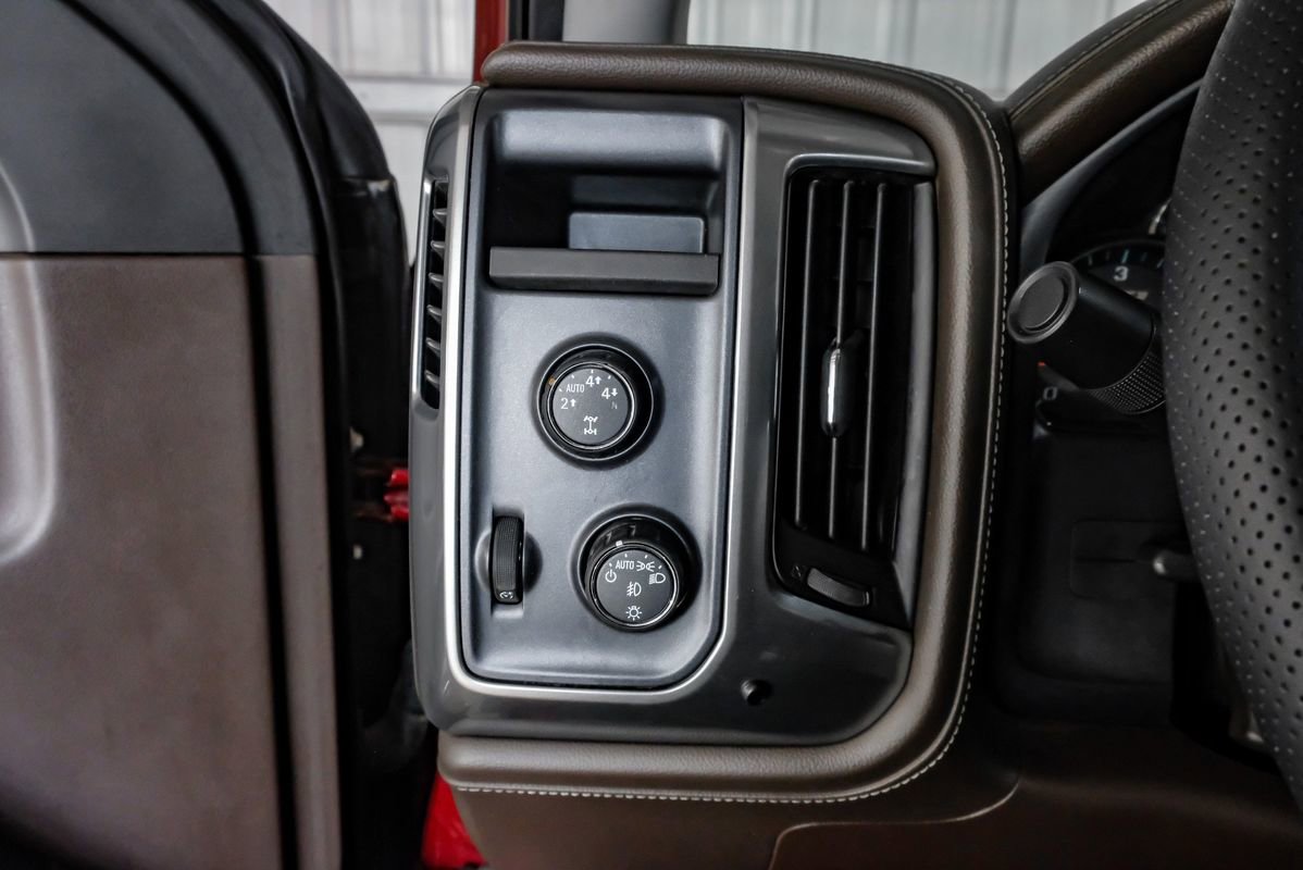 Used 2016 Chevrolet Silverado 1500 LTZ Z71 w/ LTZ Plus Package AWD/4WD image 28