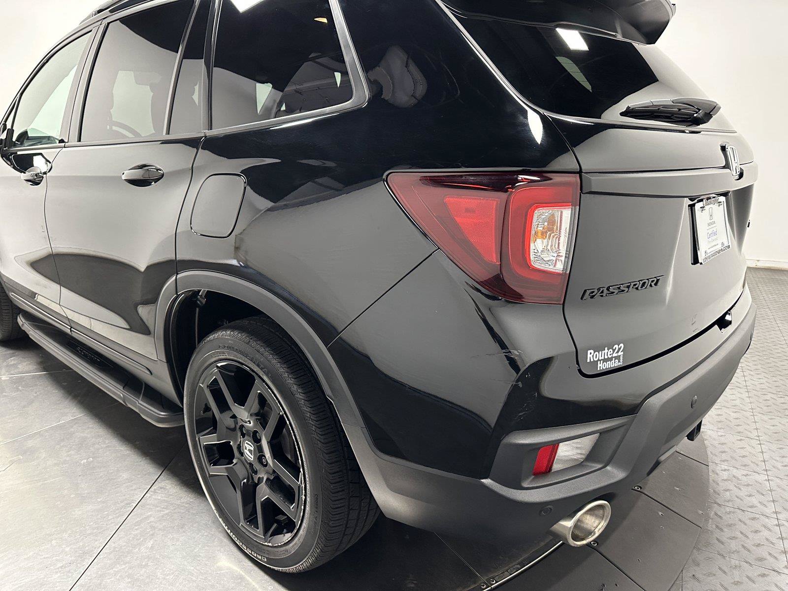 Certified 2025 Honda Passport Black Edition image 10