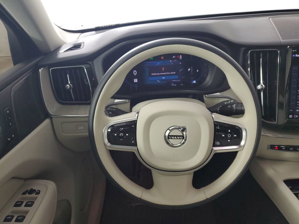 Certified 2023 Volvo XC60 B5 Plus w/ Climate Package AWD/4WD image 20