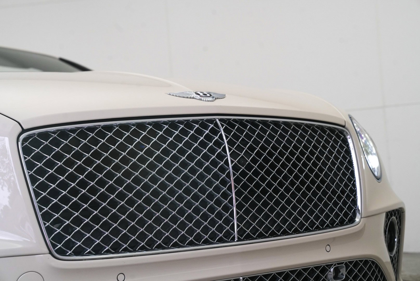 Used 2023 Bentley Continental GT Azure image 72