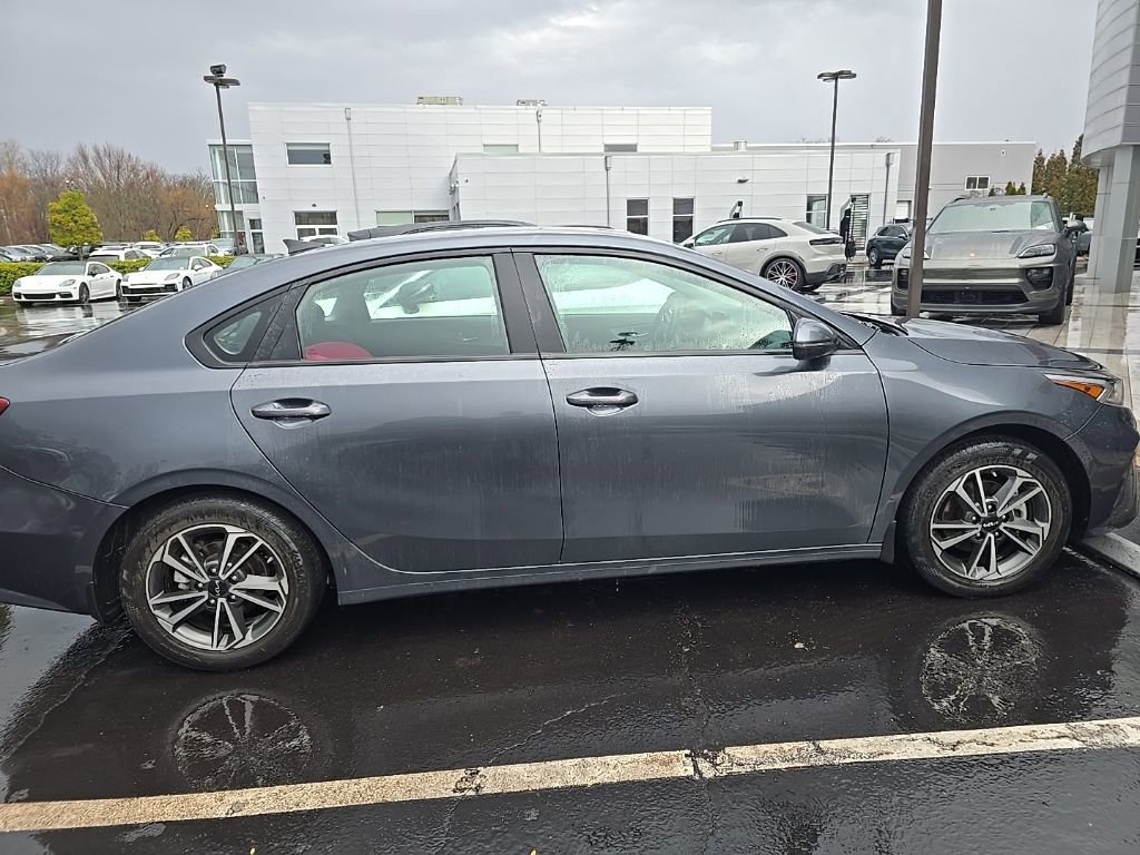 Used 2022 Kia Forte LXS w/ LXS Technology Package image 9