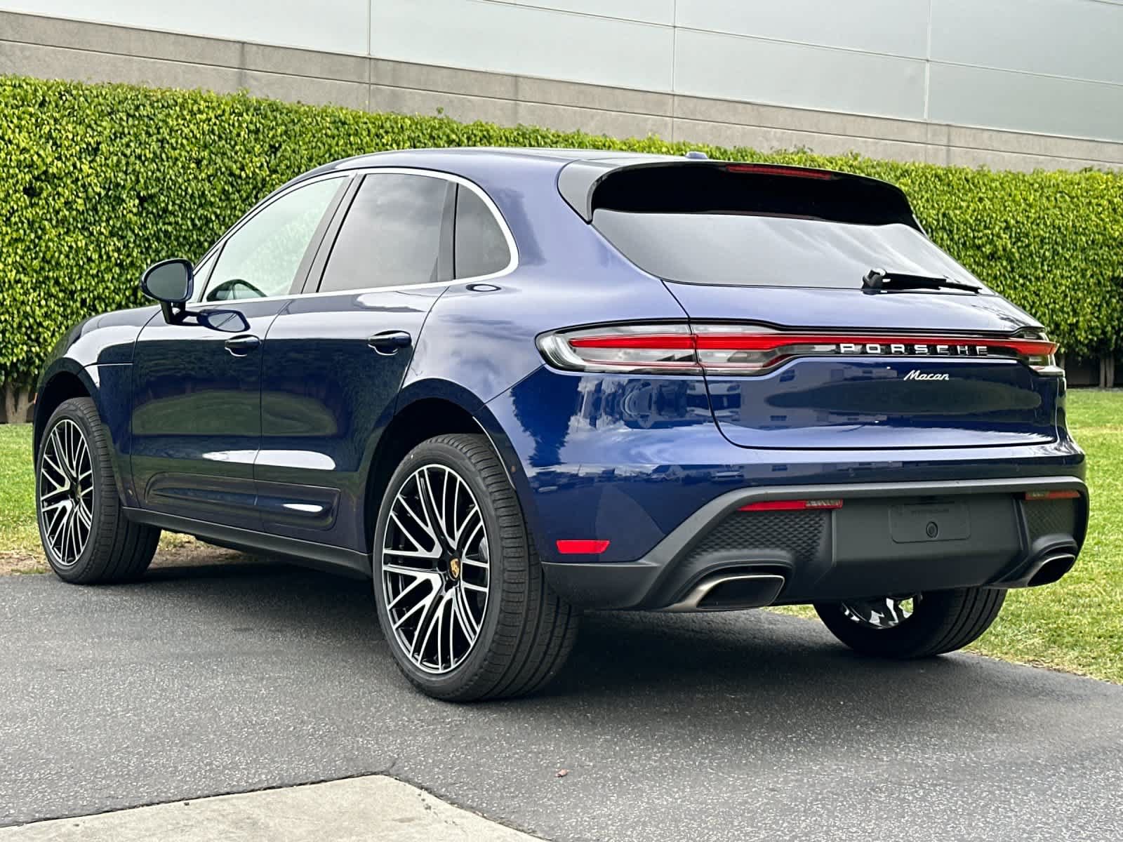 New 2026 Porsche Macan AWD/4WD image 3
