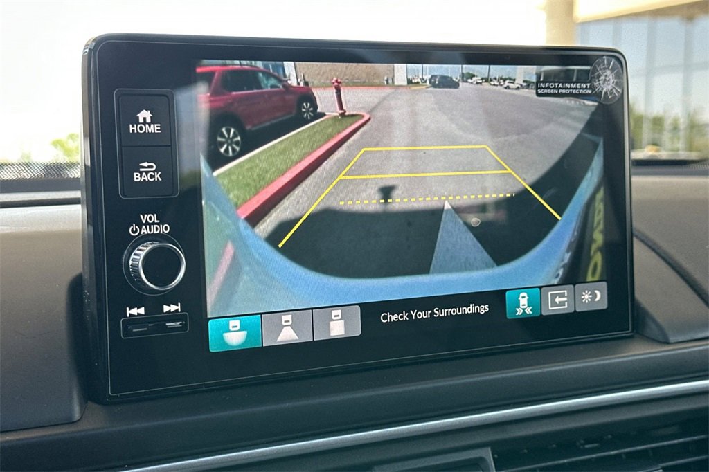 New 2025 Honda Pilot Touring image 22