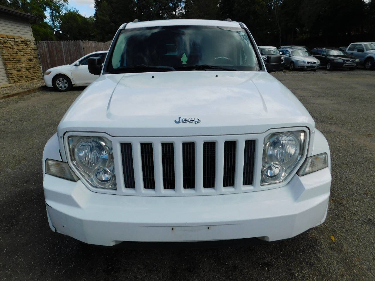 Used 2011 Jeep Liberty Sport w/ Popular Equipment Group image 2