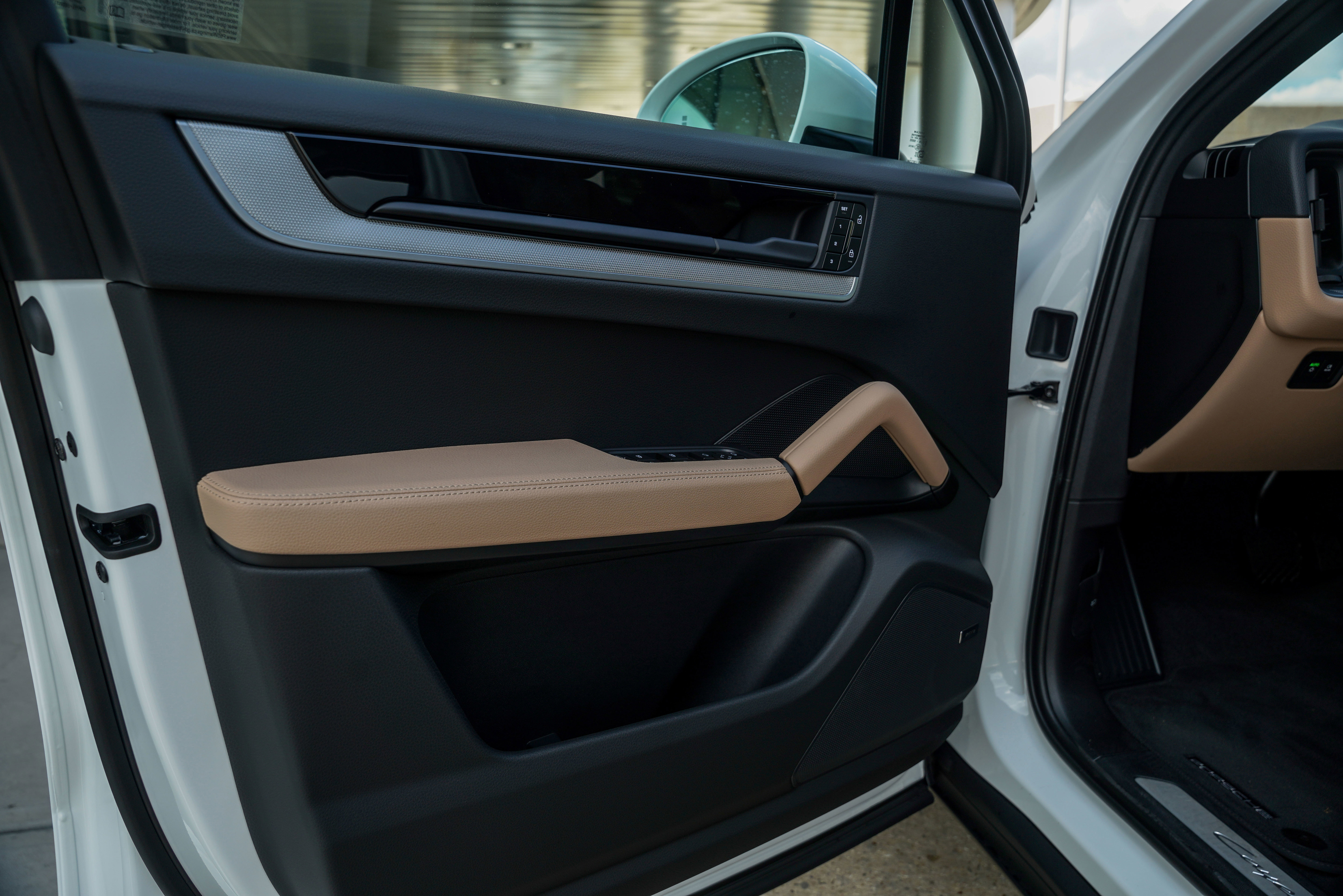 New 2026 Porsche Cayenne E-Hybrid image 16