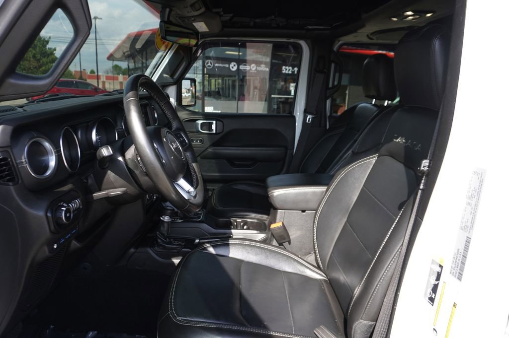 Used 2021 Jeep Wrangler Unlimited Sahara w/ Cold Weather Group AWD/4WD image 23